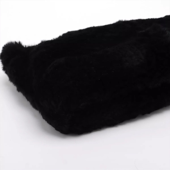 Chanel Black Rabbit Fur Shoulder Bag in like new condition - Picture 4 of 12